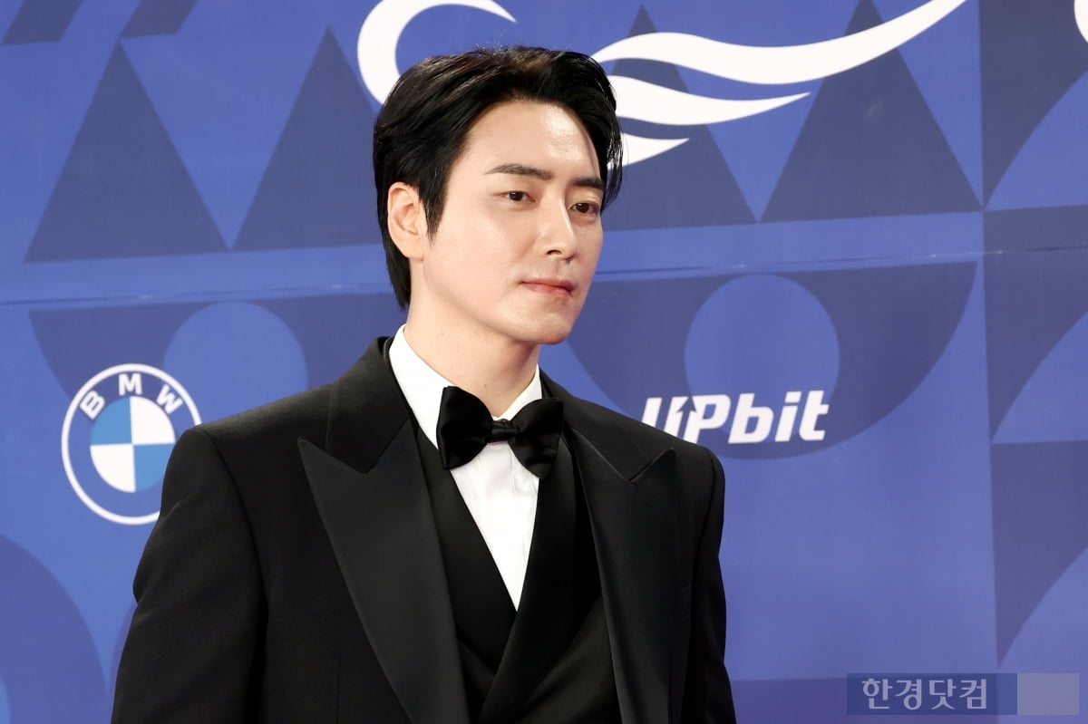 [포토] 이준혁, '팬들 설레게 만드는 멋짐'