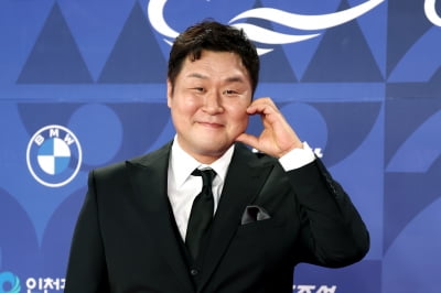 [포토] 윤경호, '귀여움 담은 하트~'