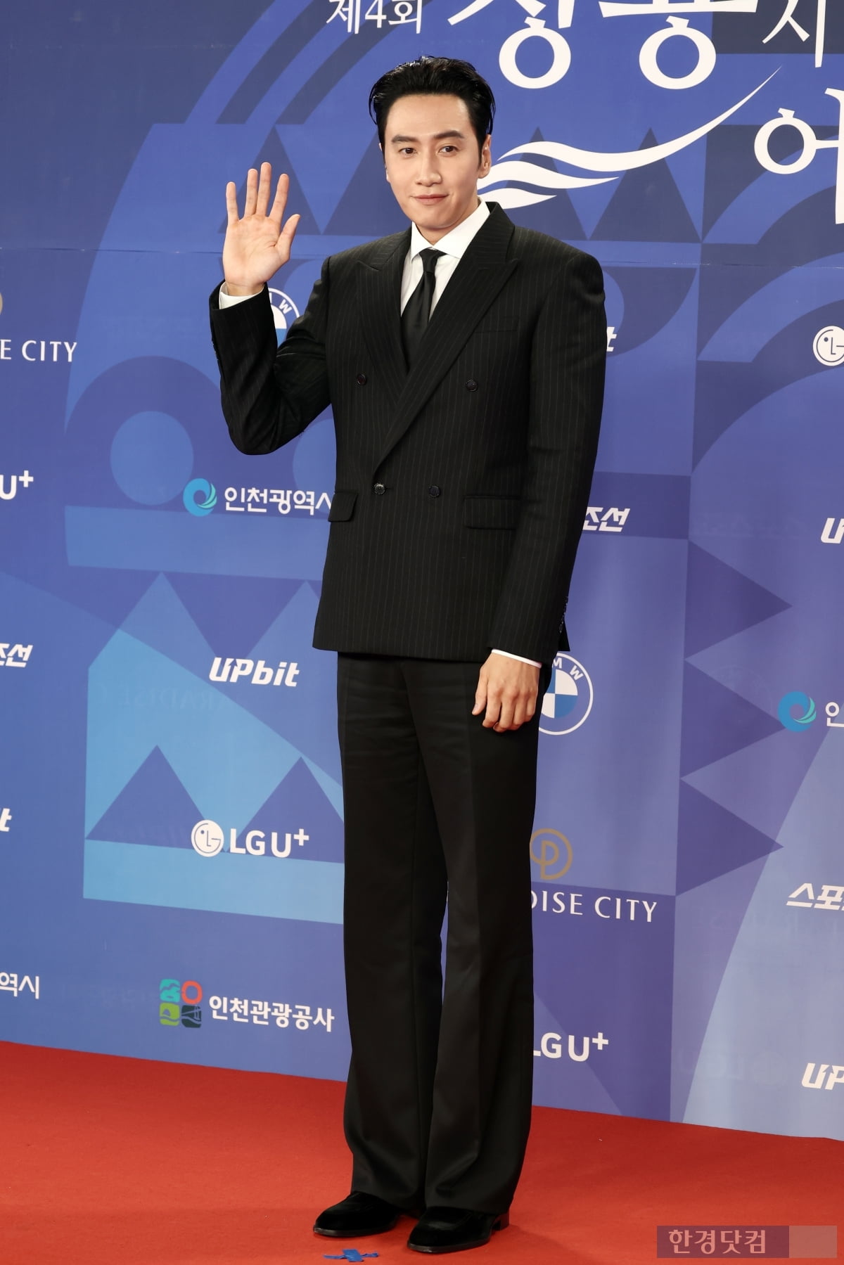 [포토] 이광수, '멋진 슈트핏 뽐내며~'
