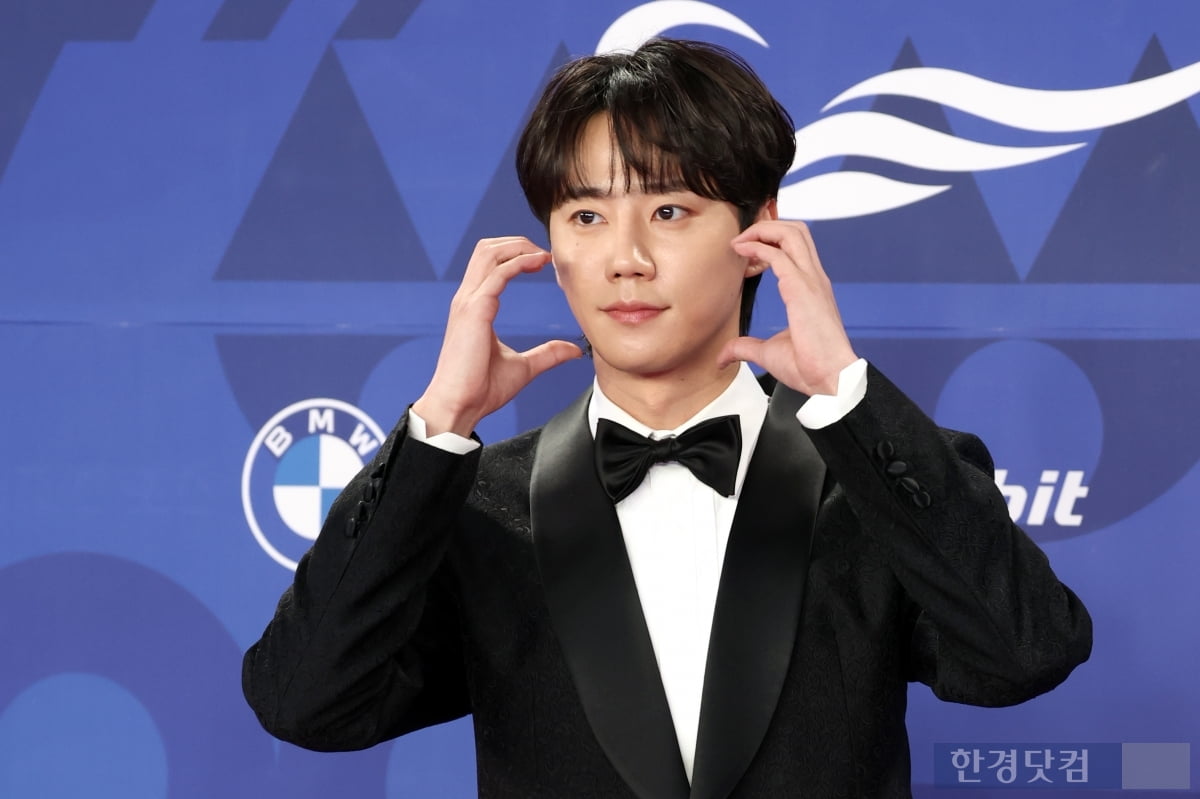 [포토] 이준영, '팬들 반하게 만드는 멋진 모습'