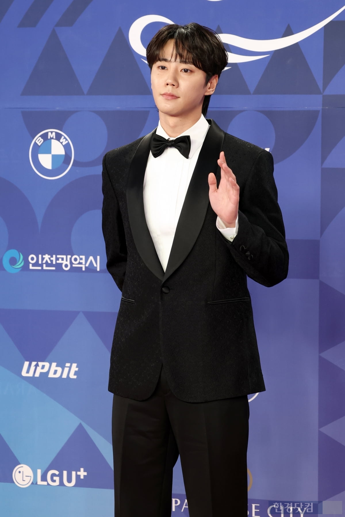 [포토] 이준영, '팬들 반하게 만드는 멋진 모습'