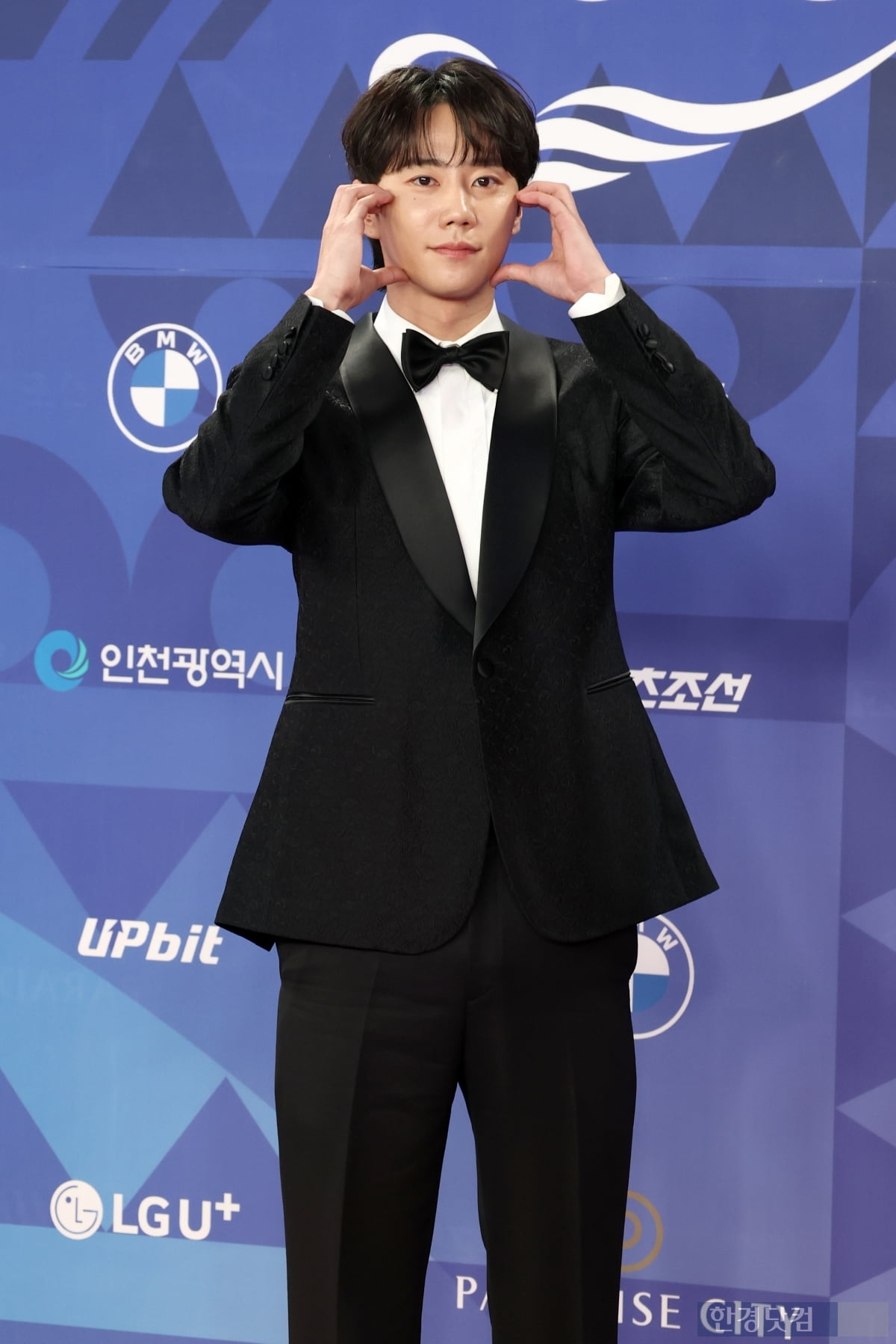 [포토] 이준영, '팬들 반하게 만드는 멋진 모습'
