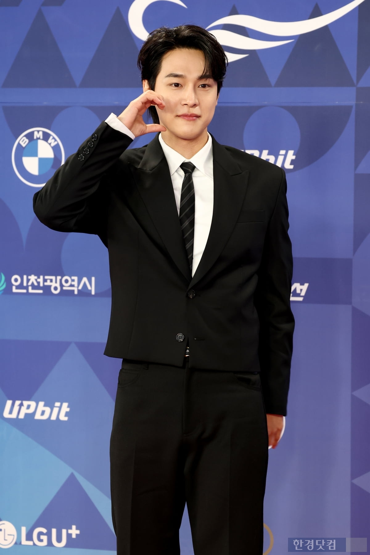 [포토] 강유석, '부드러운 미소에 팬들 심쿵'