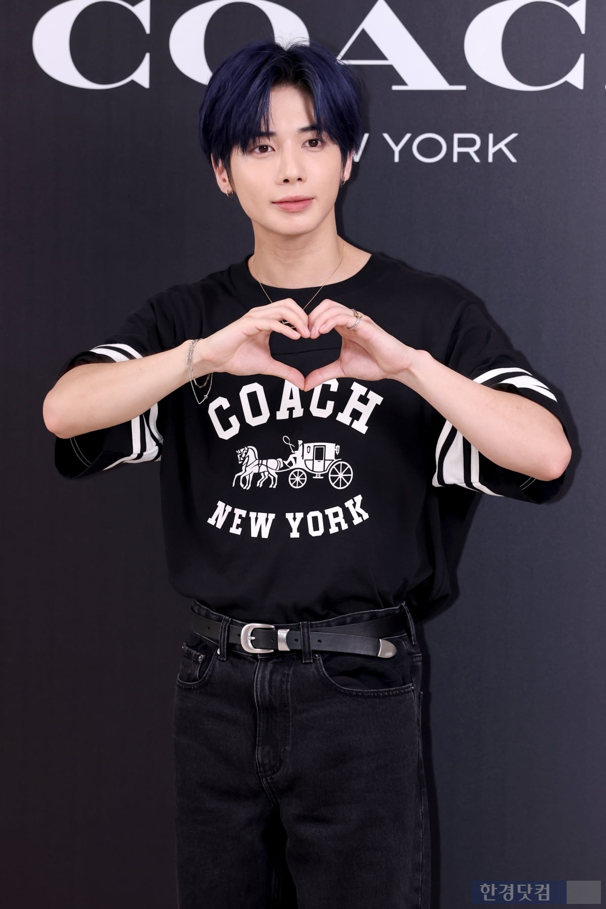 [포토] TXT 태현, '살짝 지은 미소에 모아 심쿵'