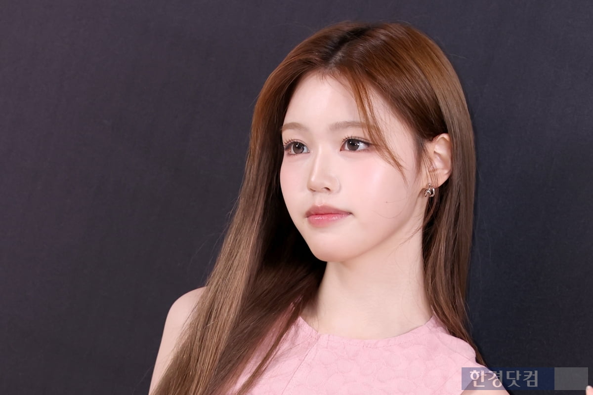 [포토] 이즈나 정세비, '말로 다 표현할 수 없는 예쁨'