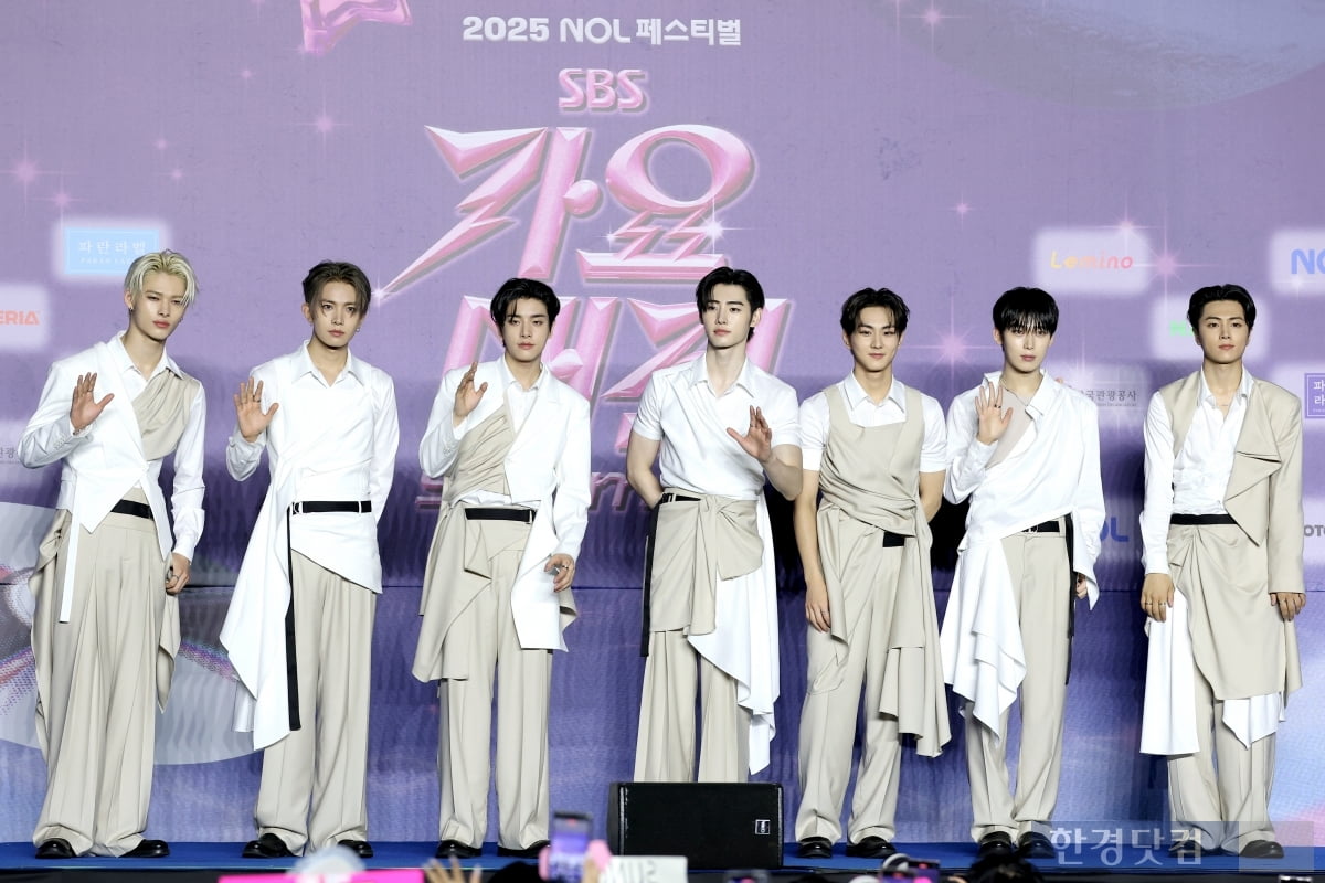 [포토] 엔하이픈, '엔진 마음 흔드는 멋짐'