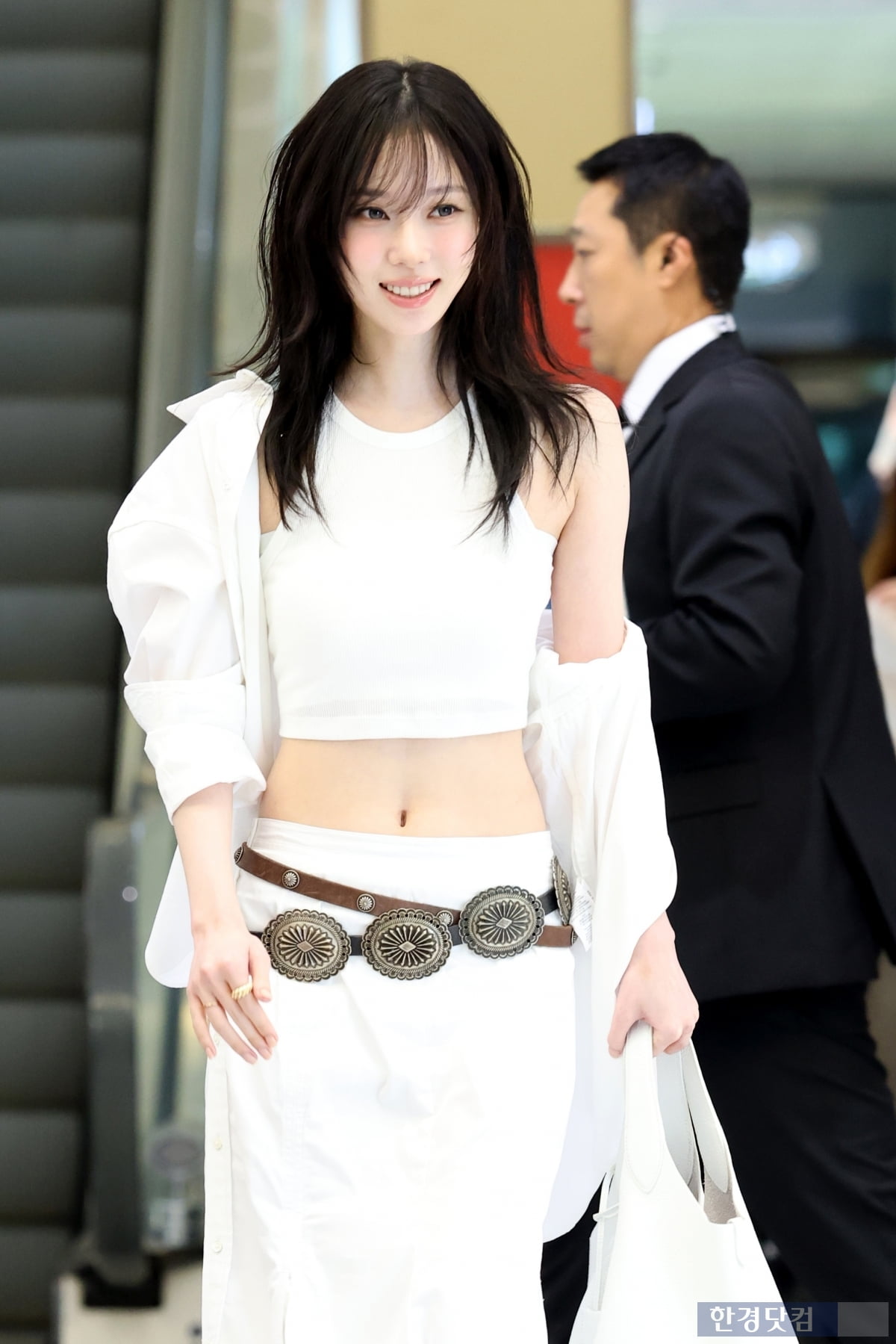 [포토] 에스파 윈터, '주위를 밝히는 자체발광 미모'