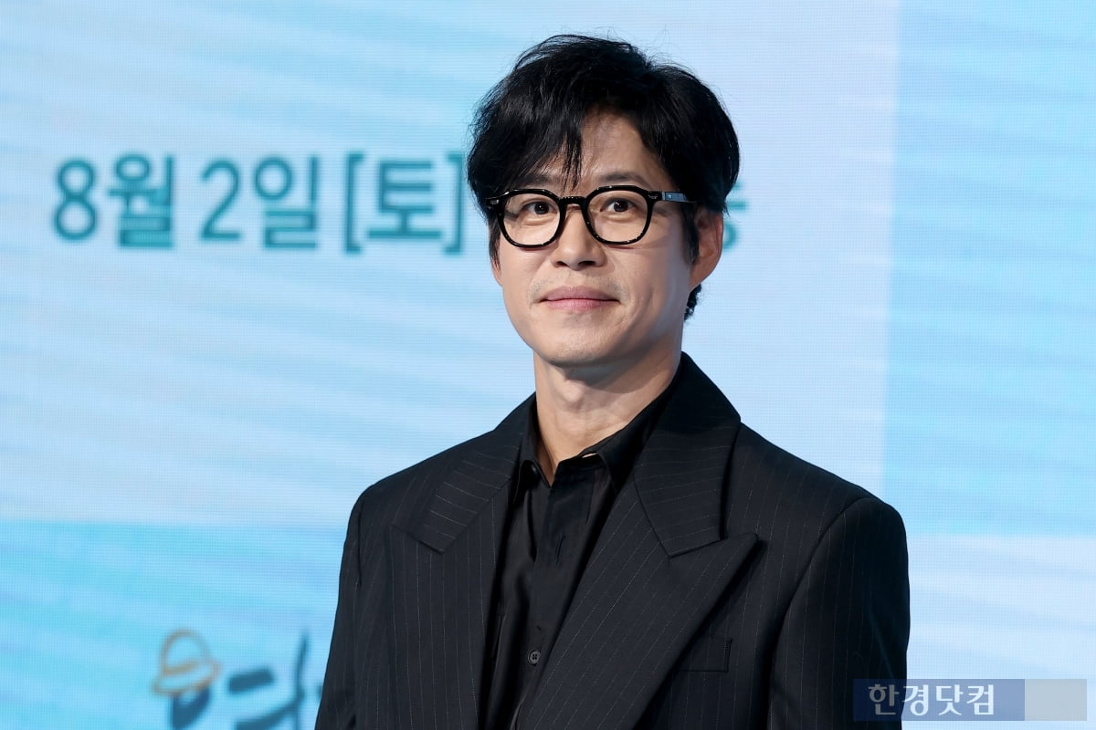 [포토] 유준상, '완벽한 슈트핏 뽐내며~'