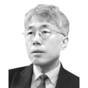 무더운 여름, 쉬는 이들과 쉬지 않는 이들