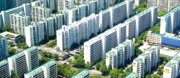 24억 아파트' 6개월 만에…대출 막혀도 신고가 찍은 동네