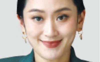 軍 욕한 태국총리 헌재서 '직무정지'