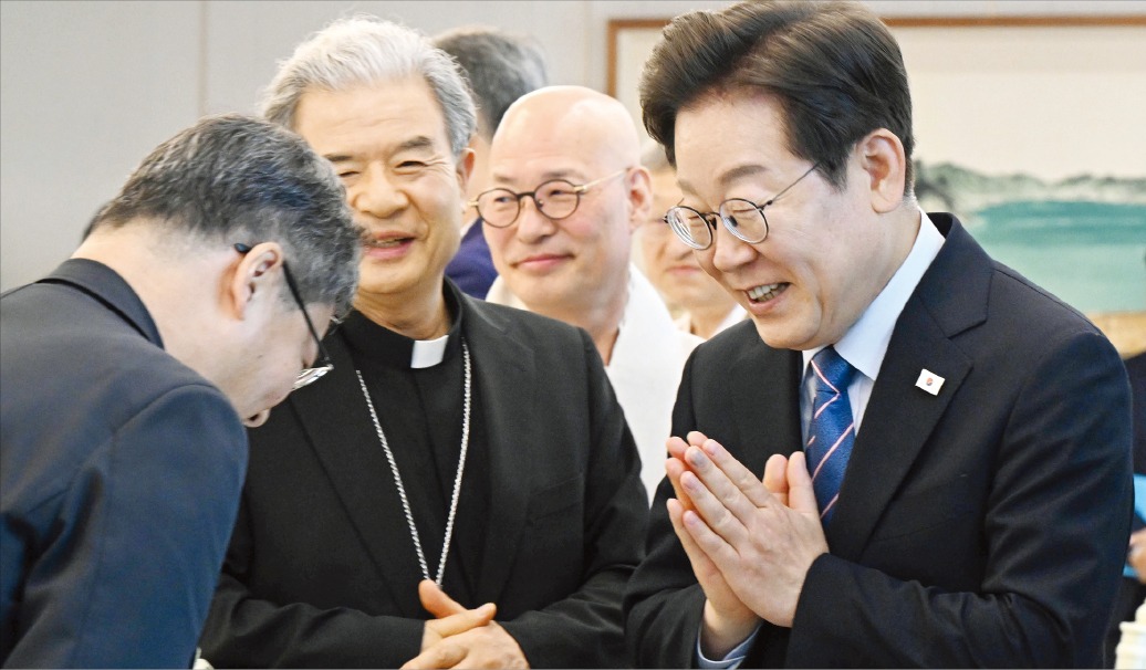 與, 방송 3법 이어 검찰개혁 4법도 '속전속결'