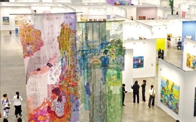 200억이 순식간에 39억 됐다…2030 오픈런에도 '처참한 결과'