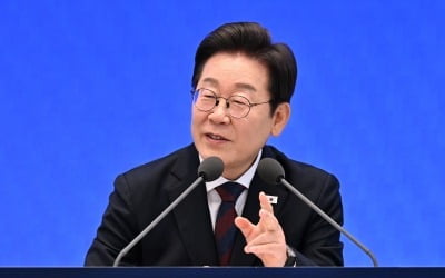 [속보] 李대통령 "빠른시간 안에 일본 갈 생각…날짜 확정 못 해"