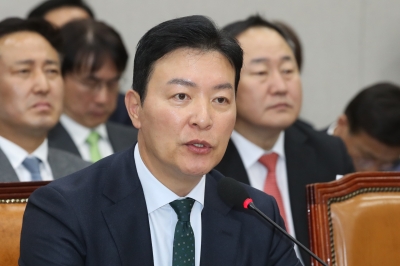 [속보] 김성훈 전 경호처 차장 내란특검 출석