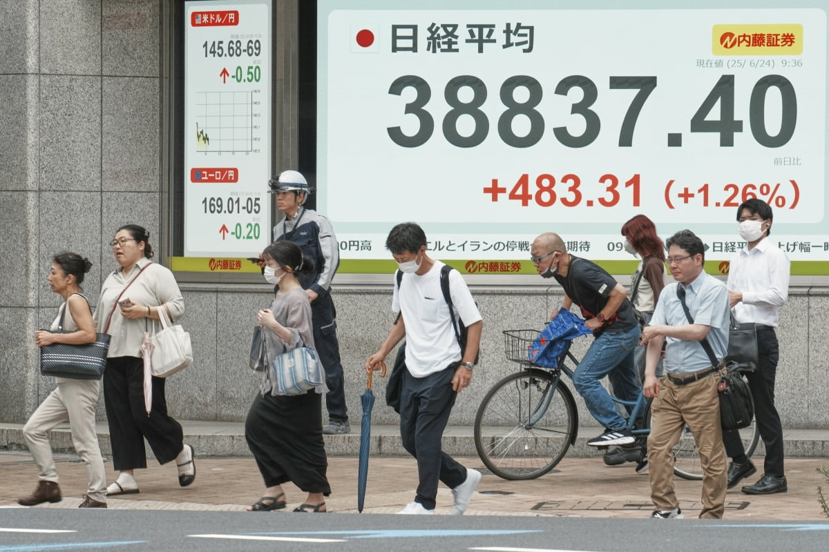 "한국과 비교되네"...일본, 남성 40%가 '이것' 쓴다