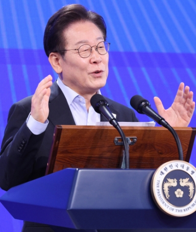 李대통령, 고위공직자에 "적극 행정 요청···직권남용죄 남용 막는 장치 만들겠다"
