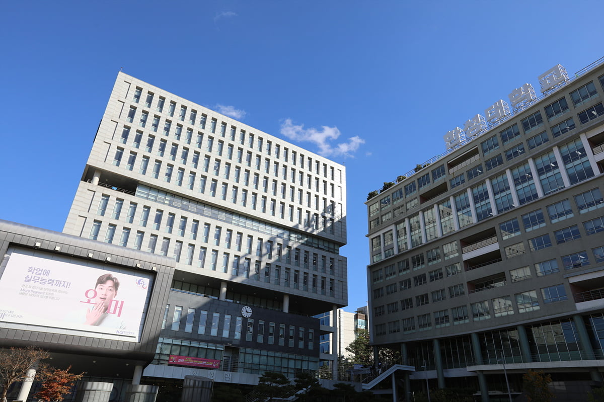 Lee Jeonghoon, Director of the Campus Town Project Group, Hansung University, "In its ninth year since 2017, Fostered 225 startup teams across various fields 67 teams selected this year."