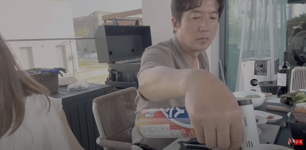 Jung Joon-ho and Lee Ha-jung's Daughter Shows Interest in Luxury Fashion
