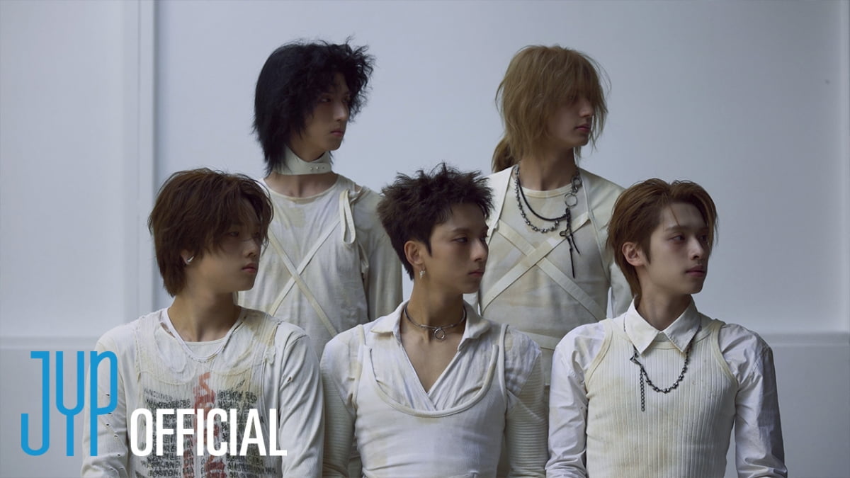 Xdinary Heroes Set to Ignite Summer with New Digital Single 'FiRE (My Sweet Misery)'
