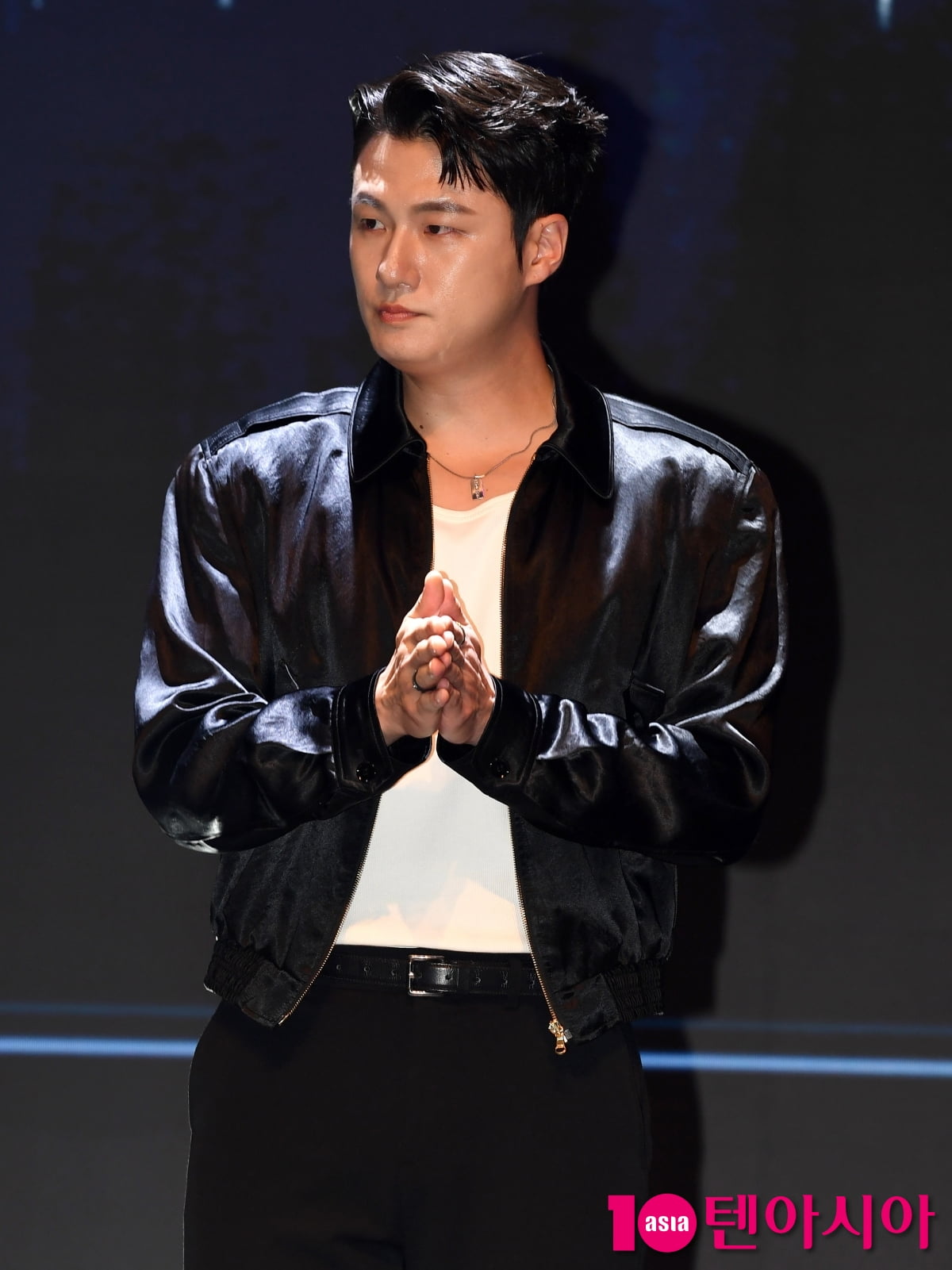 シン・スンホ、映画『全知的な読者の視点から』ショーケースに登場