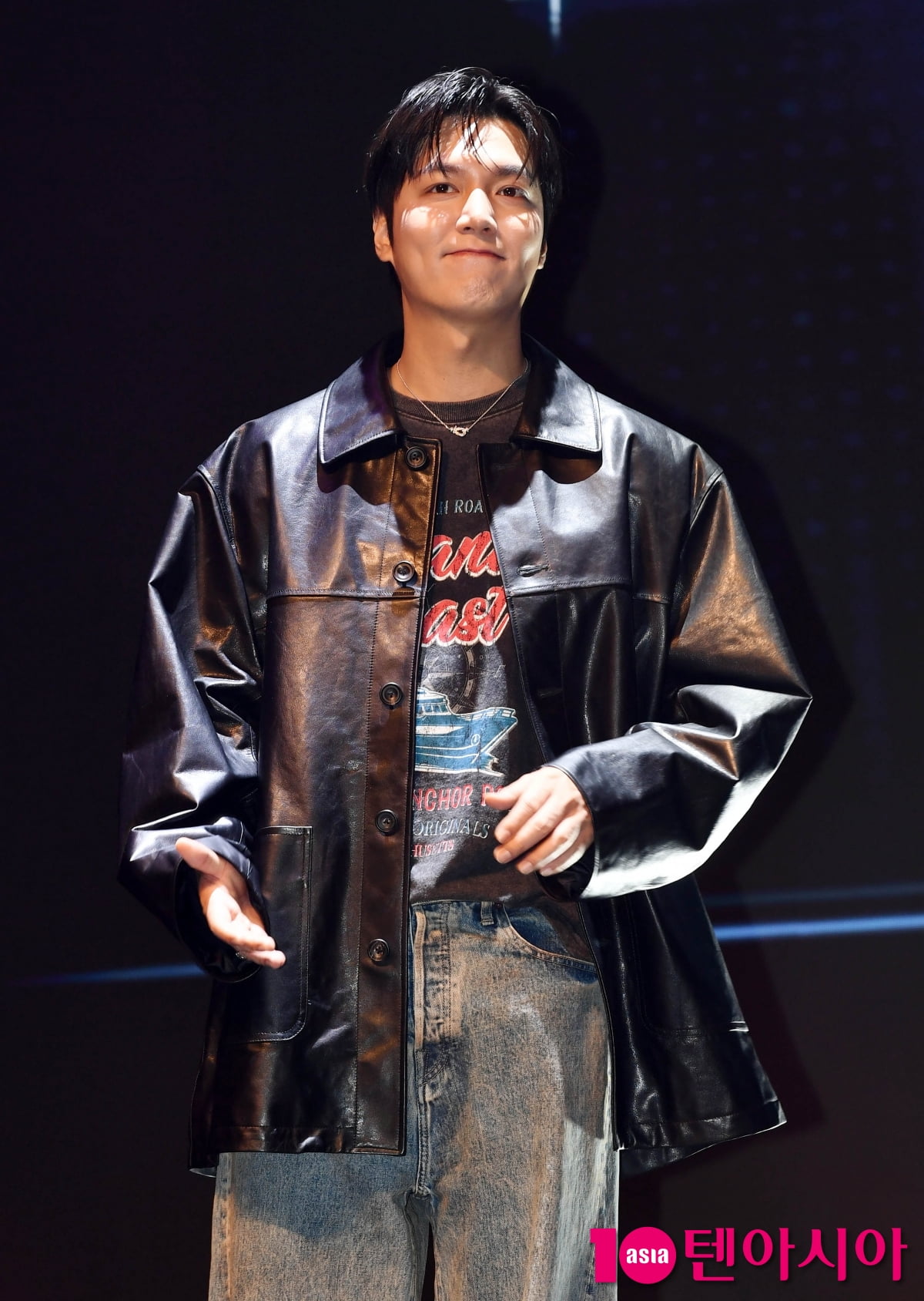 イ・ミンホ、映画『全知的な読者の視点から』ショーケースに登場