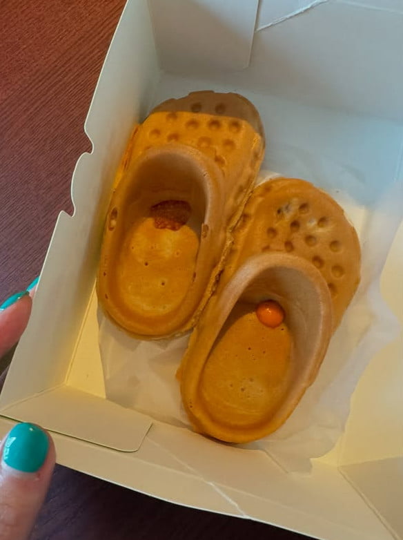 ヒョナ、意味深な写真でファンを驚かせる