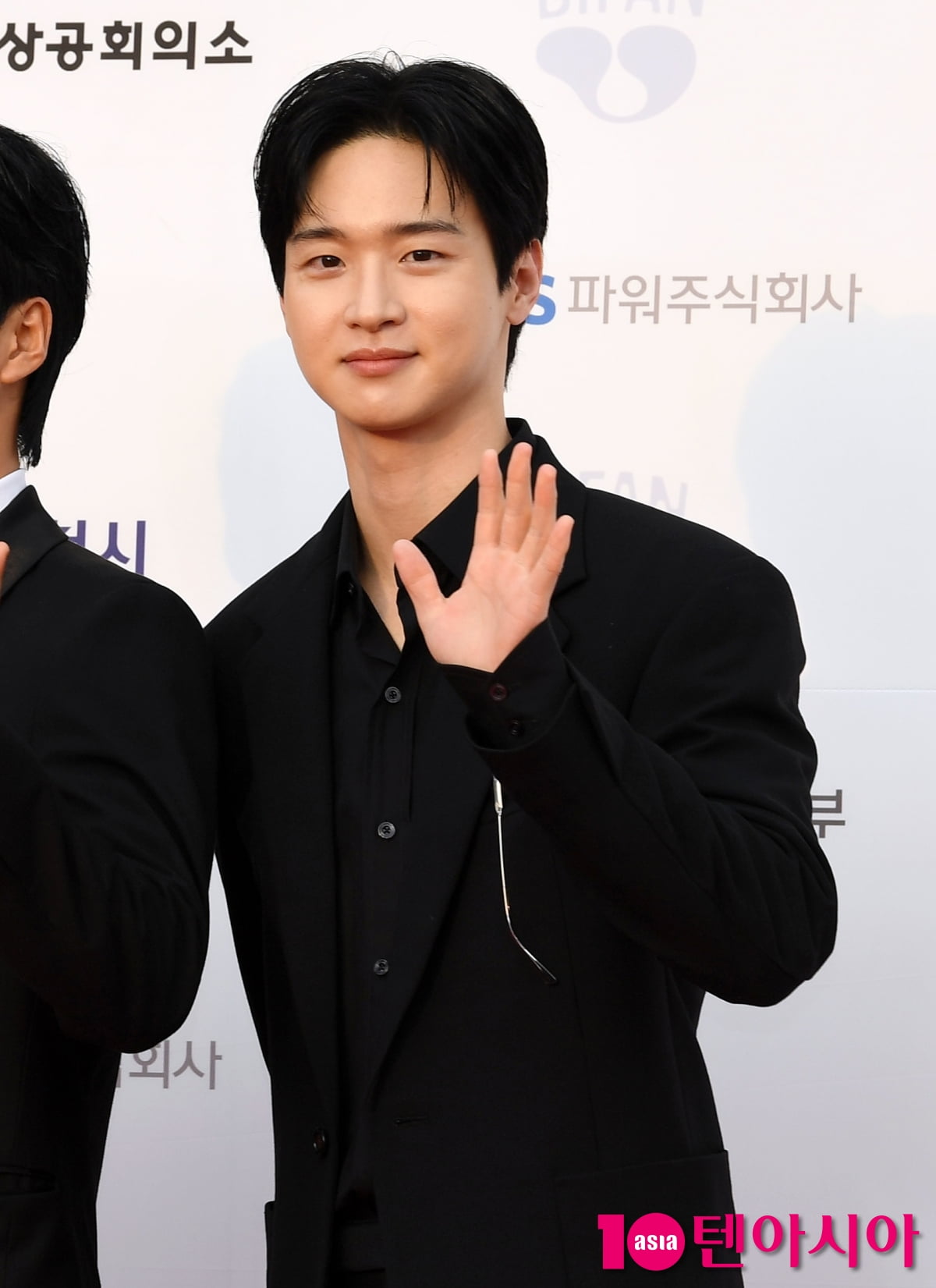 Jang Dong-yoon Graces the Red Carpet at the 29th Bucheon International Fantastic Film Festival