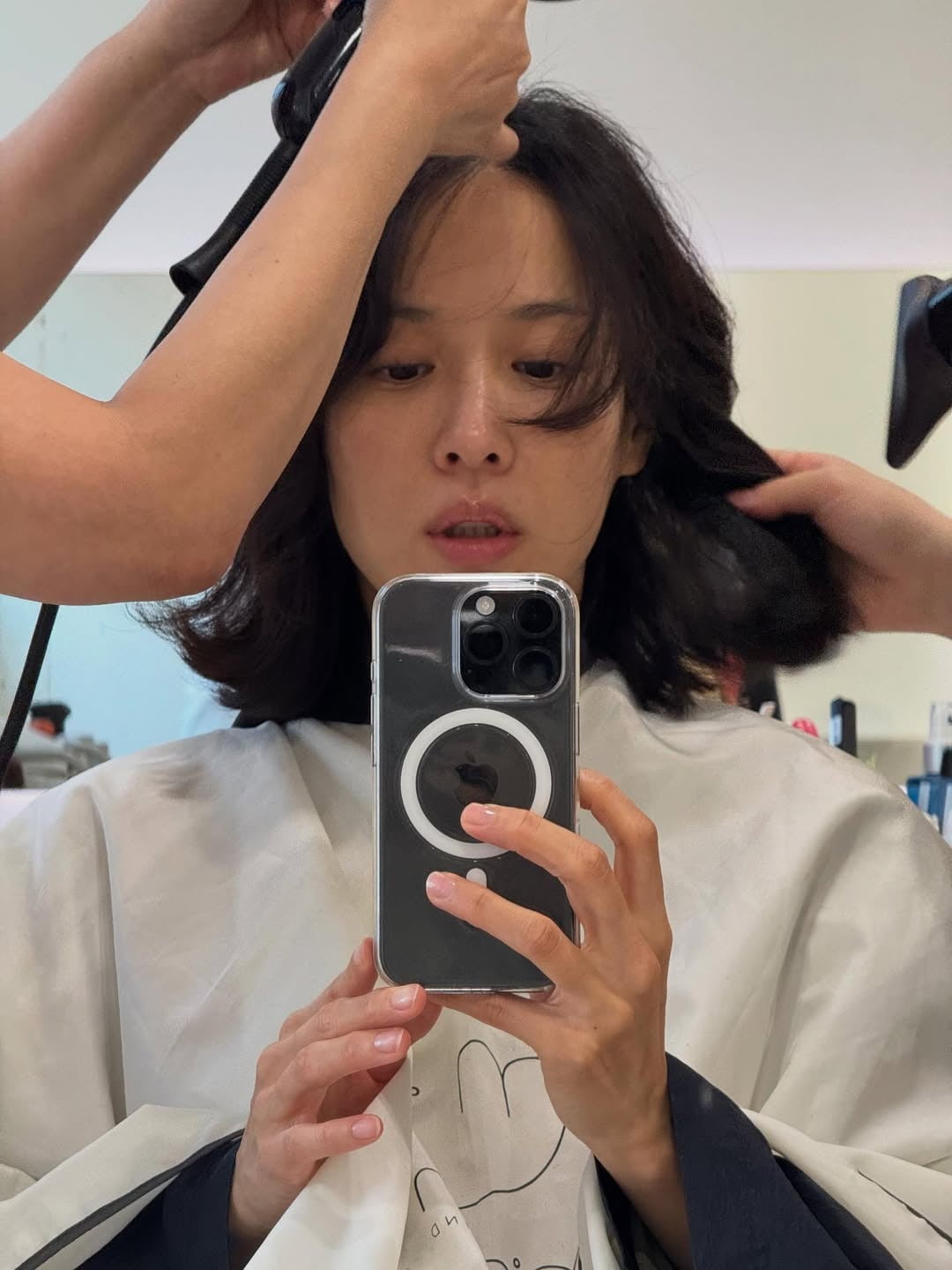 Actress Jo Yeo-jeong Captivates Fans with Her Stunning Everyday Photos