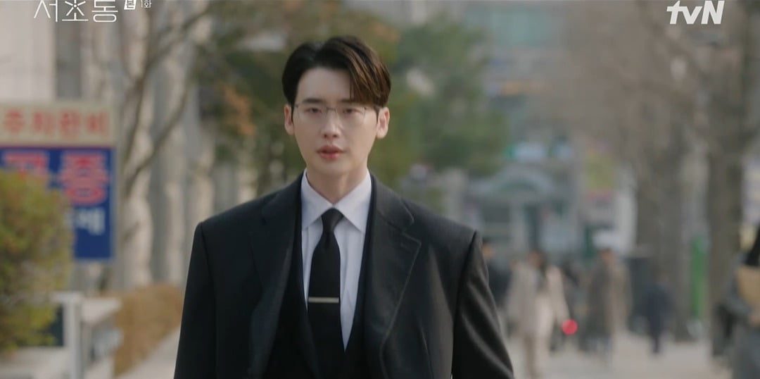 Lee Jong-suk Makes Debut as a 9-Year Veteran Lawyer in 'Seocho-dong'