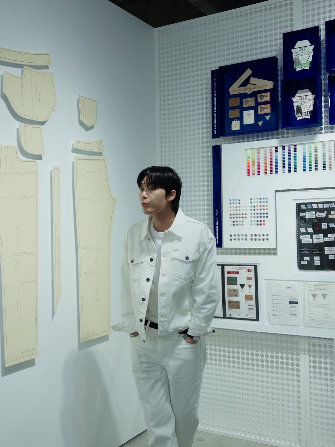Park Seo-joon Stuns in Denim and All-White Looks, Prepares for New Drama Role