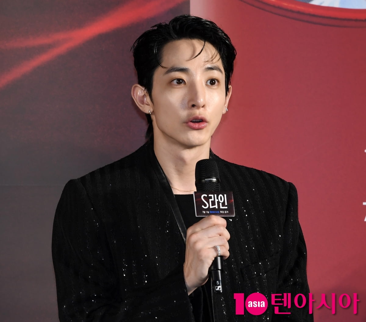 Lee Soo-hyuk Discusses His Role in Fantasy Thriller 'S-Line'