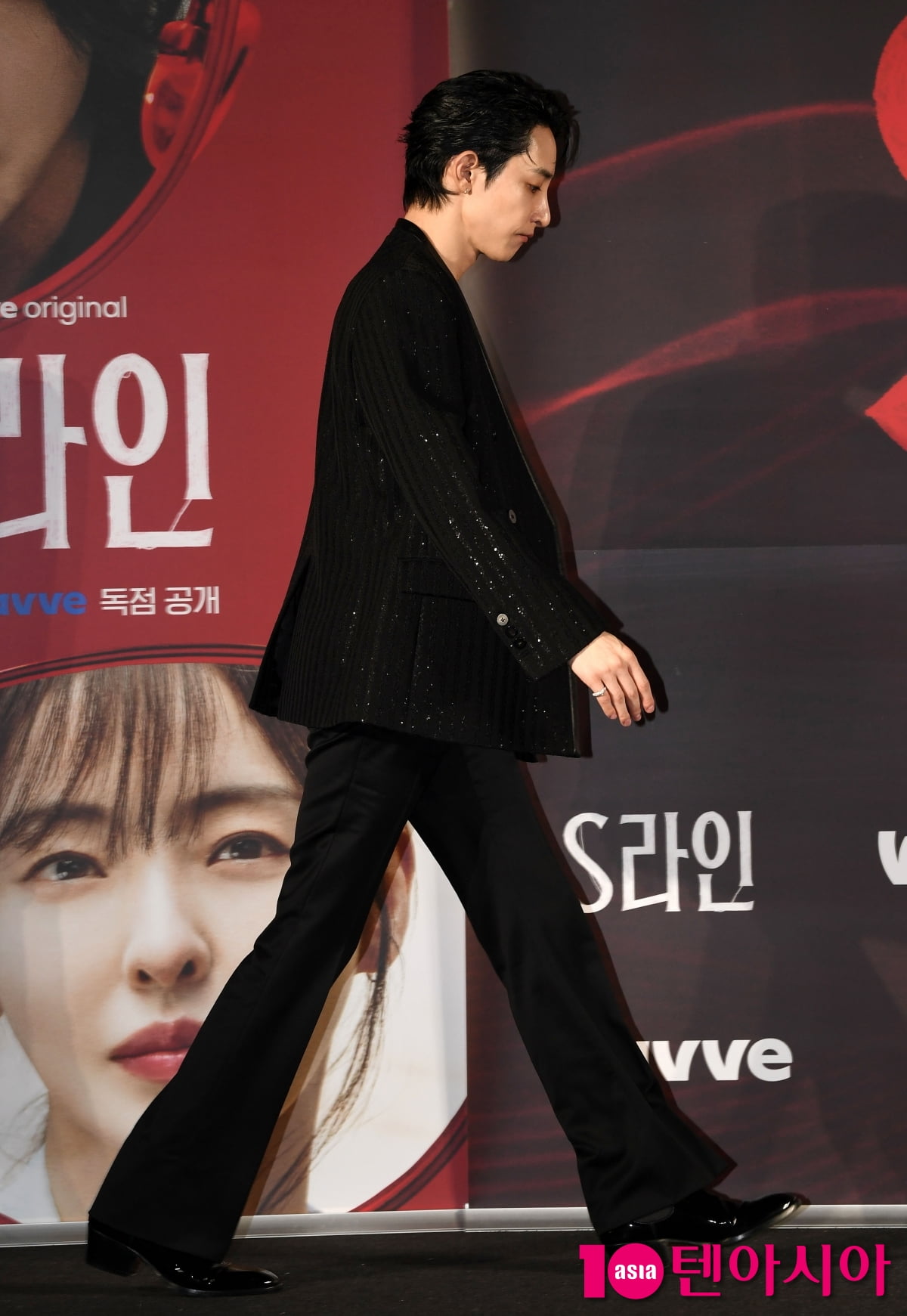 Lee Soo-hyuk Attends Press Conference for Wavve Original Drama 'S Line'
