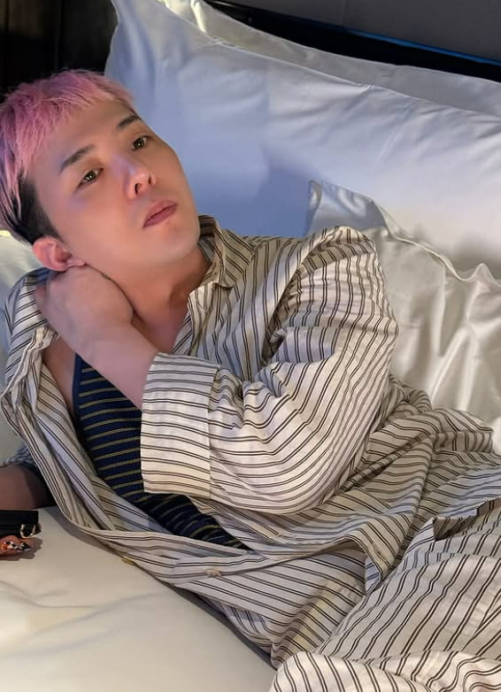 G-Dragon Captivates Fans with Charming and Luxurious Lifestyle on Secondary Instagram Account