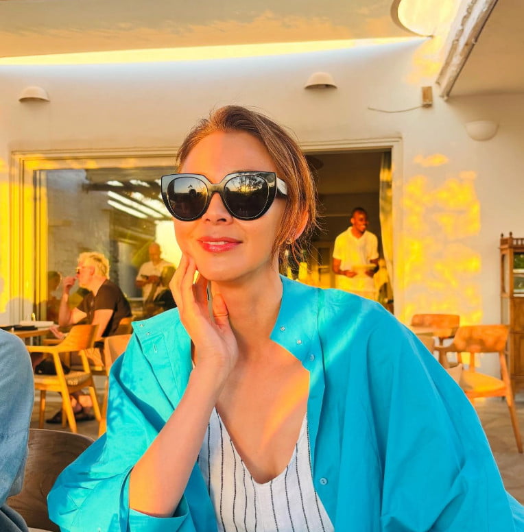 Japanese Model Shiho Yano Enjoys Greek Getaway with Family
