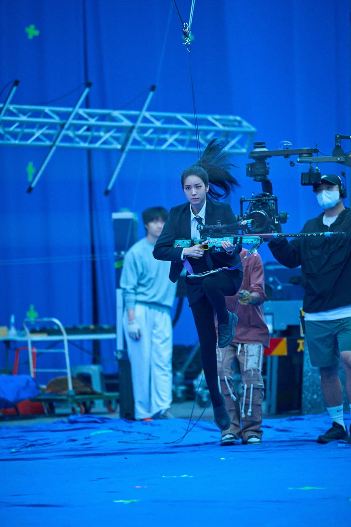 Behind-the-Scenes Action Stills Unveiled for 'Omniscient Reader's Viewpoint'