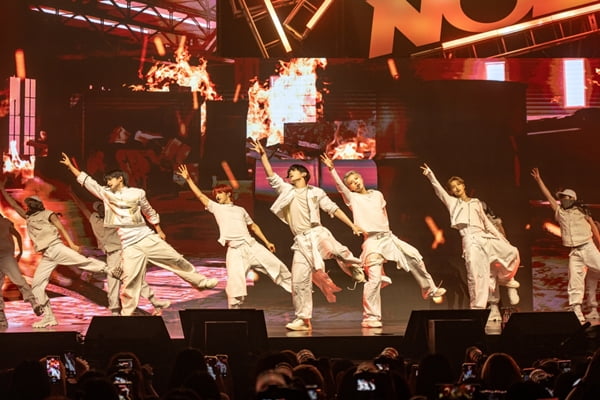 NOWZ Kicks Off Comeback with Enthralling Fan Showcase