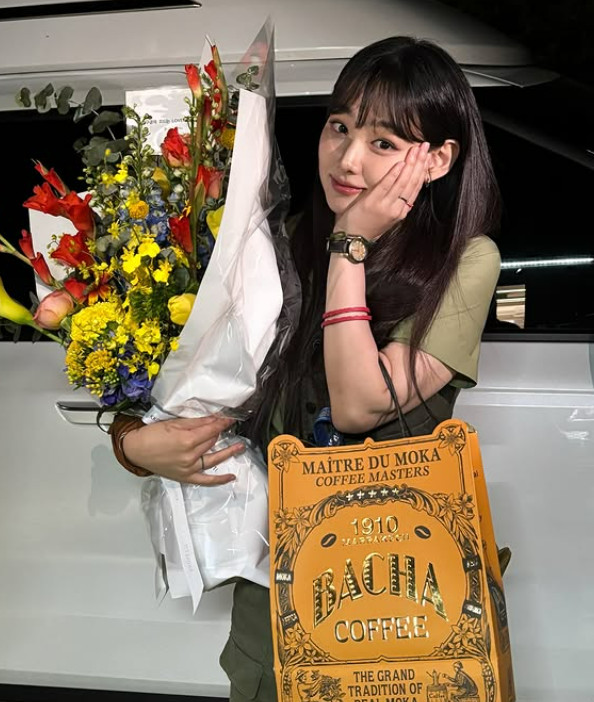 Kang Mina Stuns Fans with Dramatic New Look in Recent Instagram Post