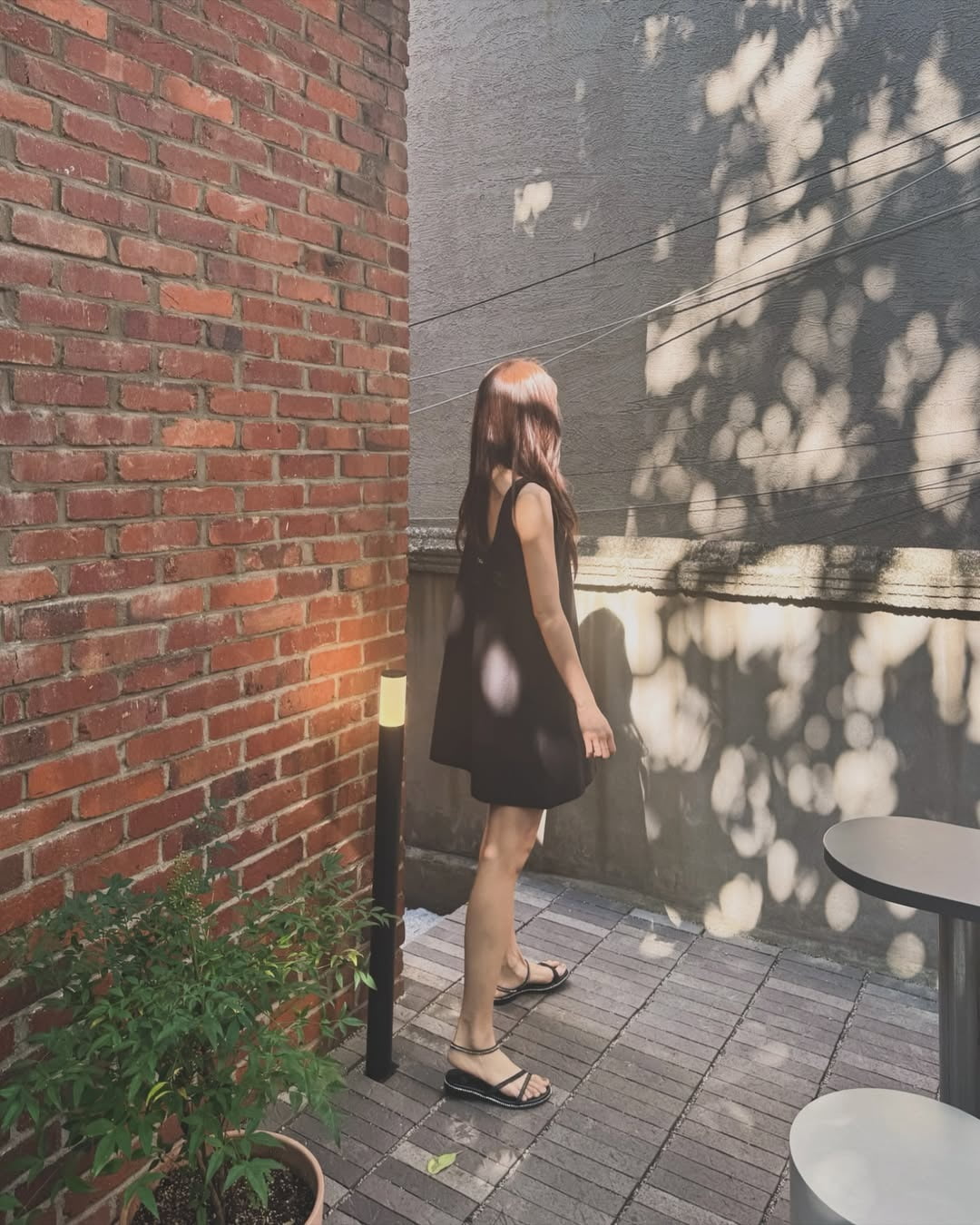 Yoon Eun-hye Stuns with Summer Style in Latest Instagram Photos