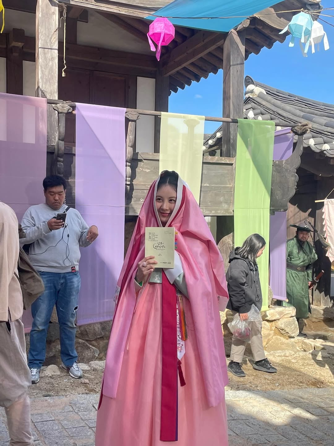 Seohyun Stuns in Traditional Korean Hanbok, Captivating Fans with Her Graceful Aura
