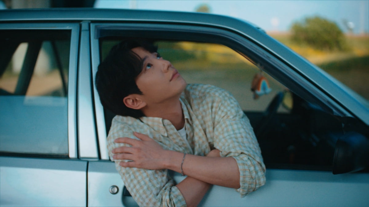 Actor Lee Jun-young Stars in Im Seulong's New Music Video 'Rainbow Light'