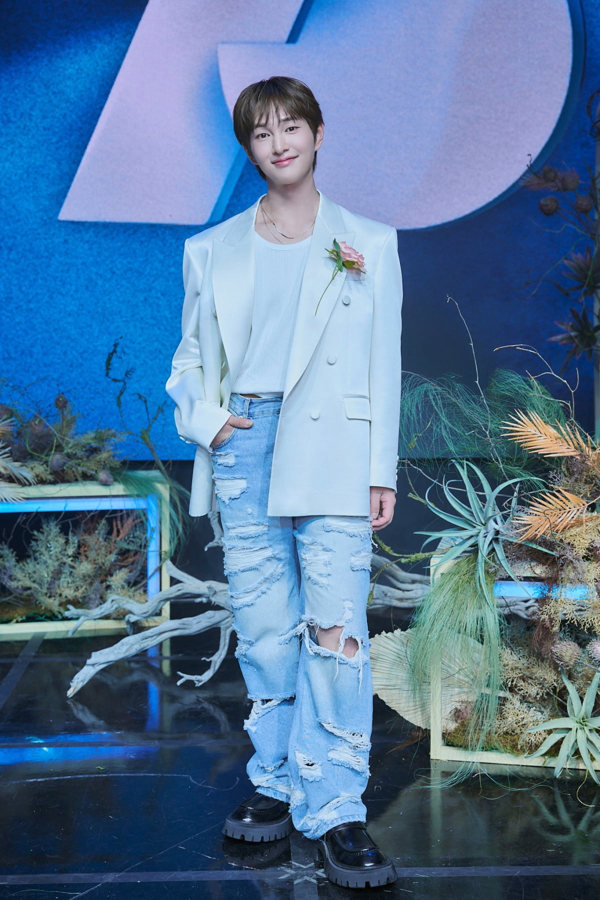 SHINee's Onew Returns with a Hip New Look in Solo Album 'PERCENT'