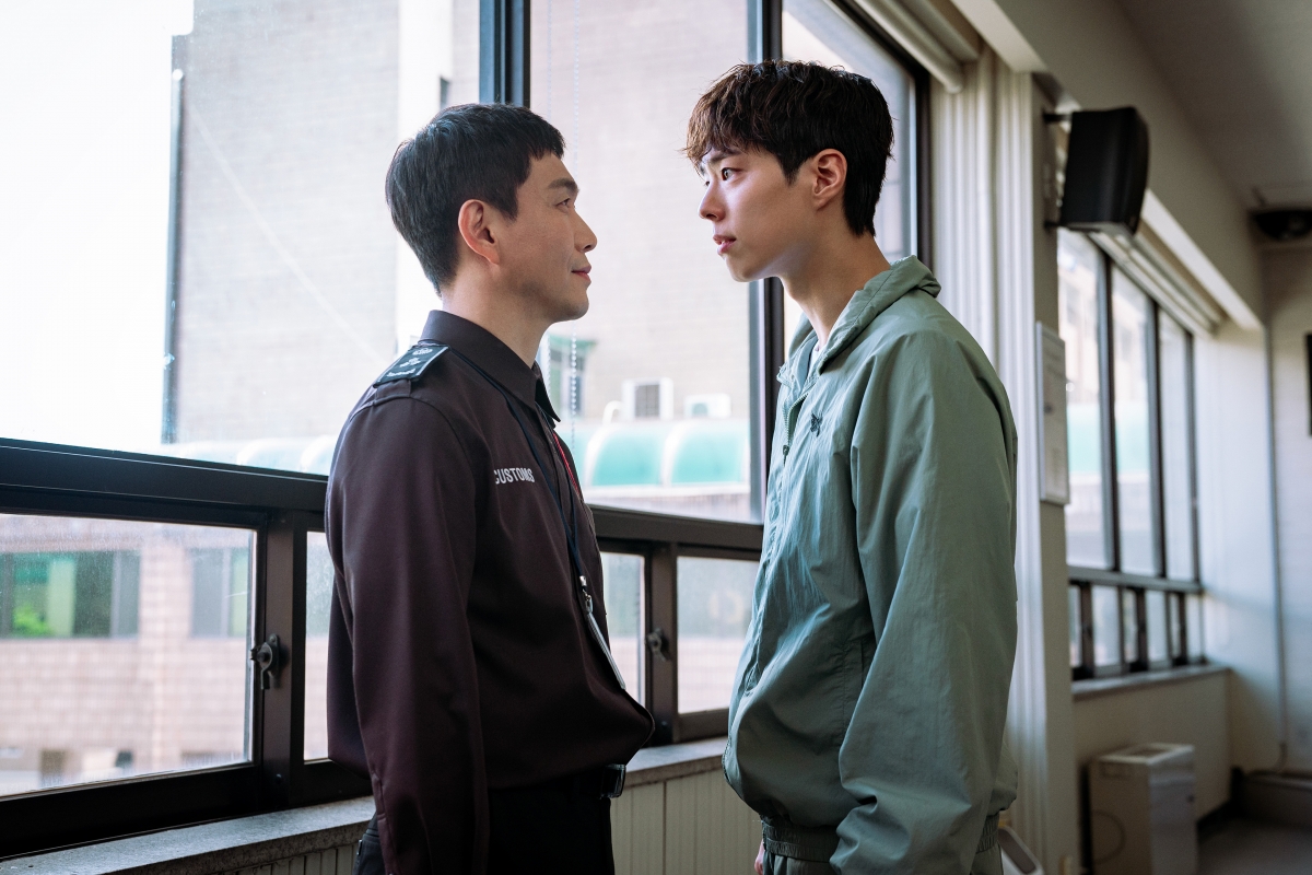 Actor Oh Jung-se Discusses Intense Makeup and Costumes for 'Good Boy'