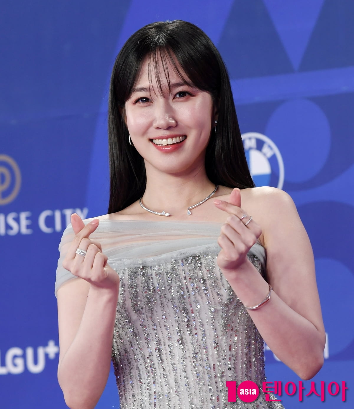 Park Eun-bin Graces the Red Carpet at the 4th Blue Dragon Series Awards