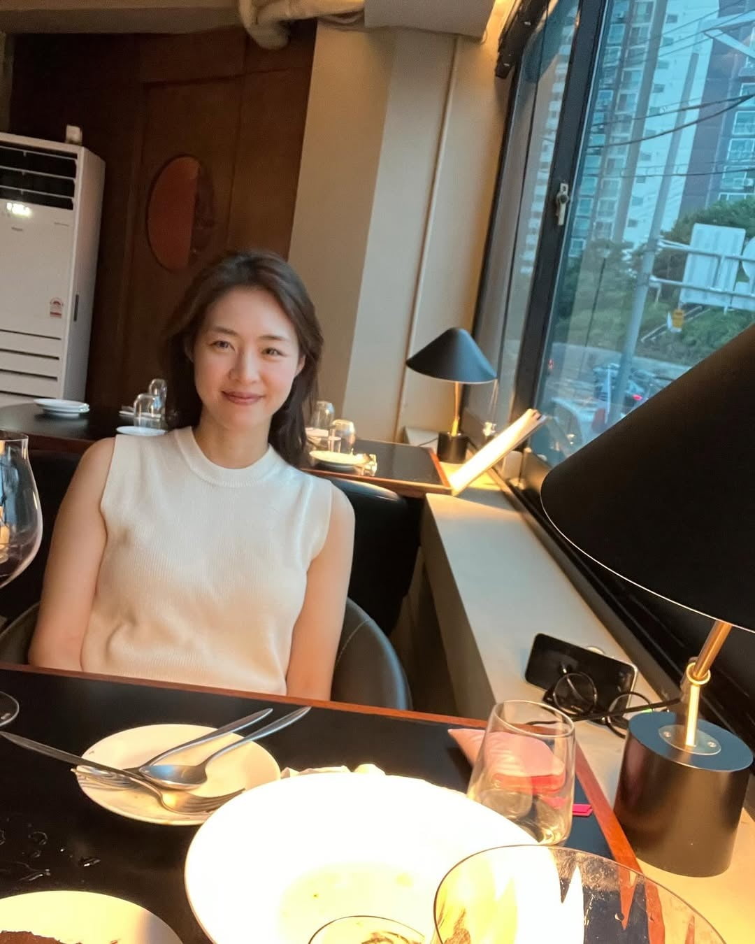 Lee Yeon-hee Stuns Fans with Timeless Beauty in Latest Instagram Photos