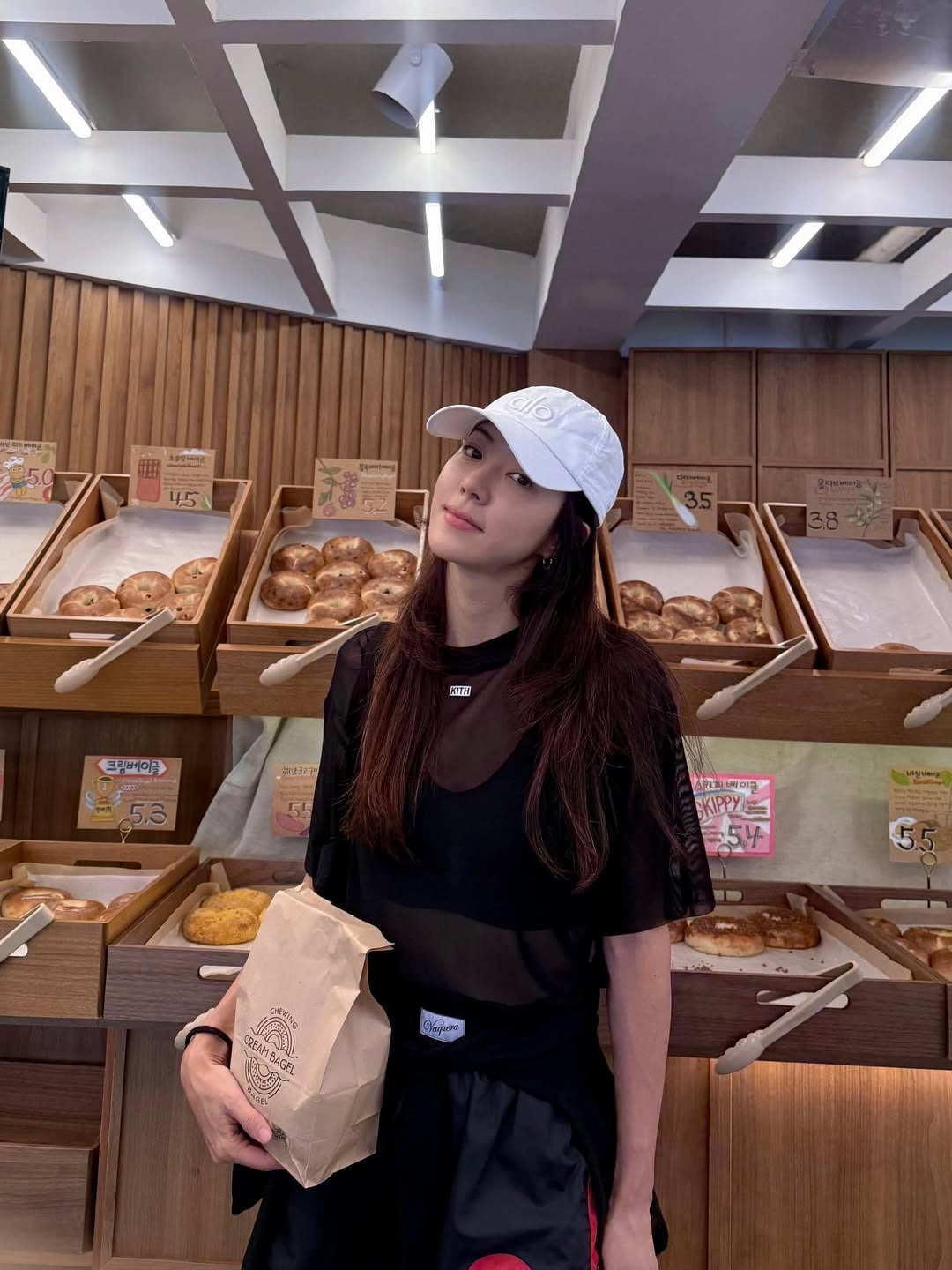 Actress Park Han-byul Captivates Fans with Stunning Instagram Update