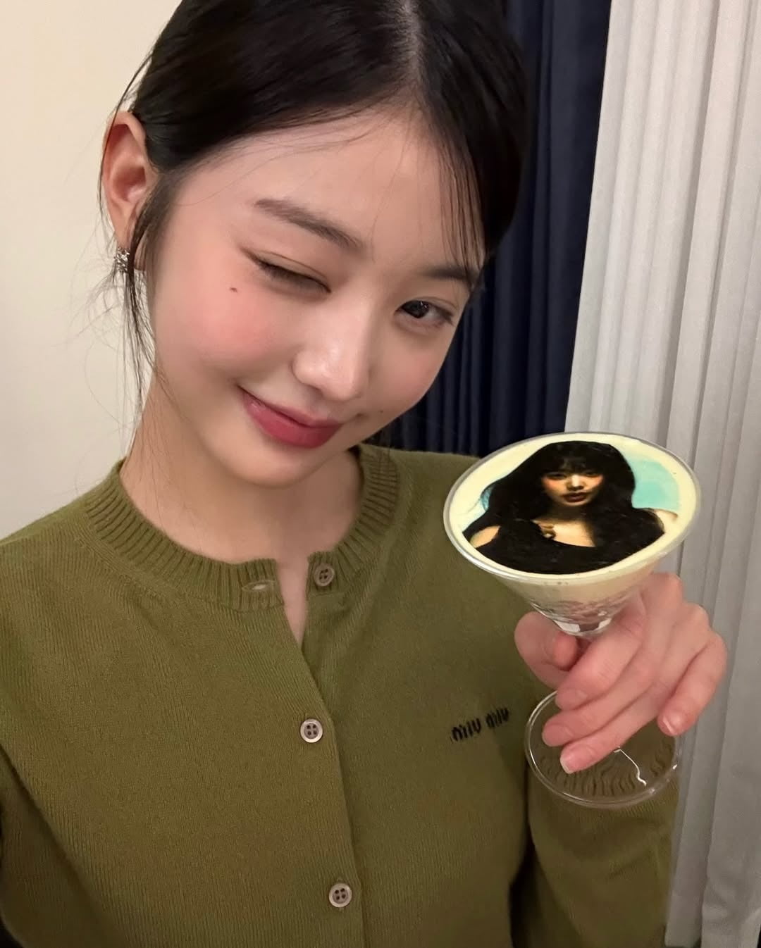 IVE's Jang Wonyoung Captivates Fans with Stunning Selfies and Dominates the Advertising World