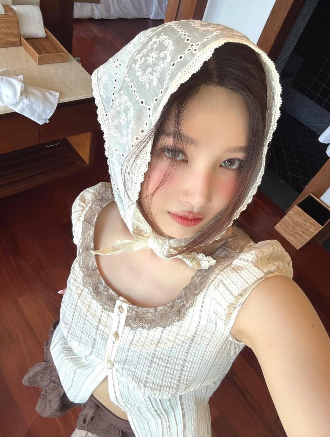 Red Velvet's Joy Captivates Fans with Fairy-Tale Beauty in Latest Instagram Post