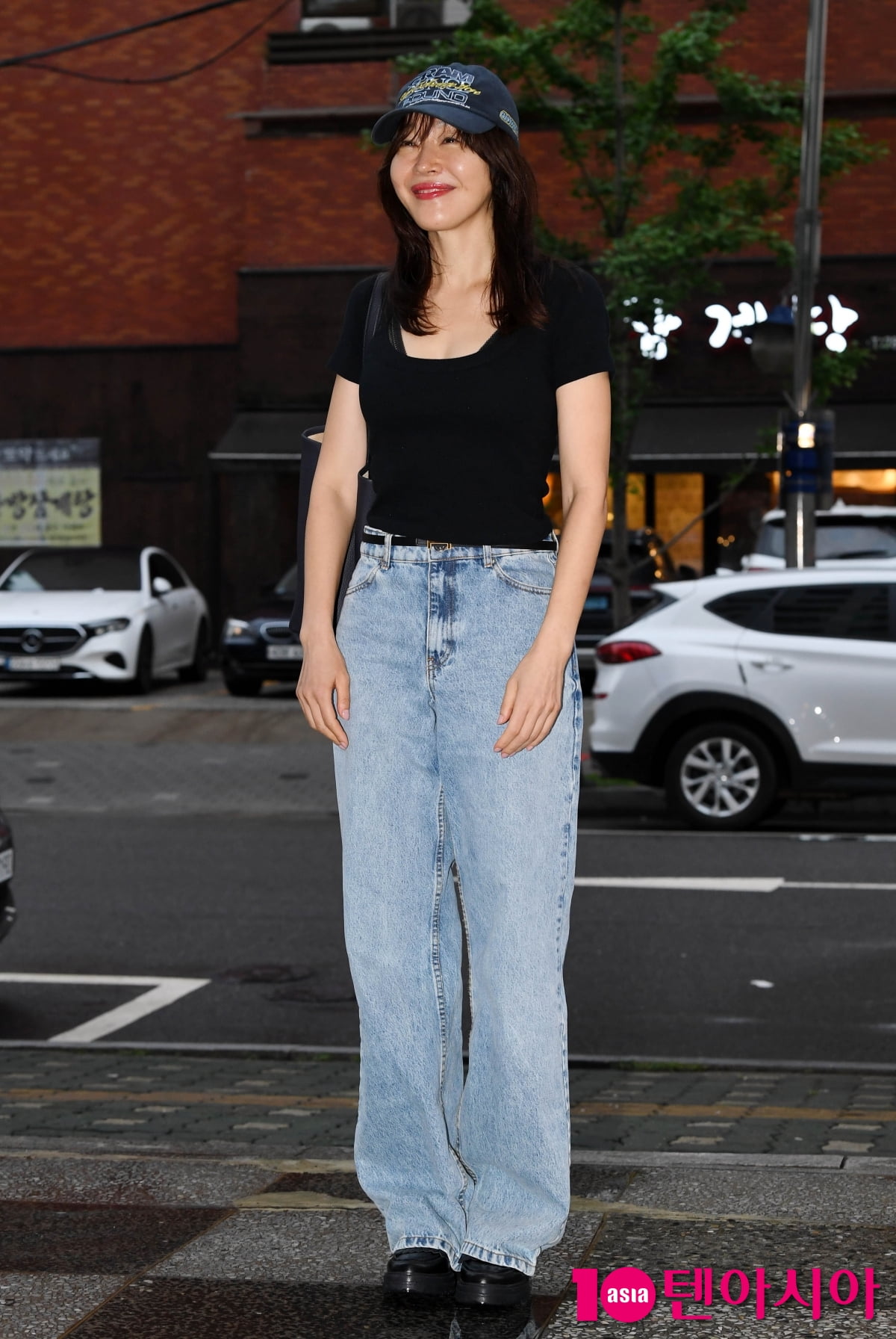 女優オム・ジウォン、ドラマ『ドクスリ5兄弟をお願い!』の打ち上げに参加