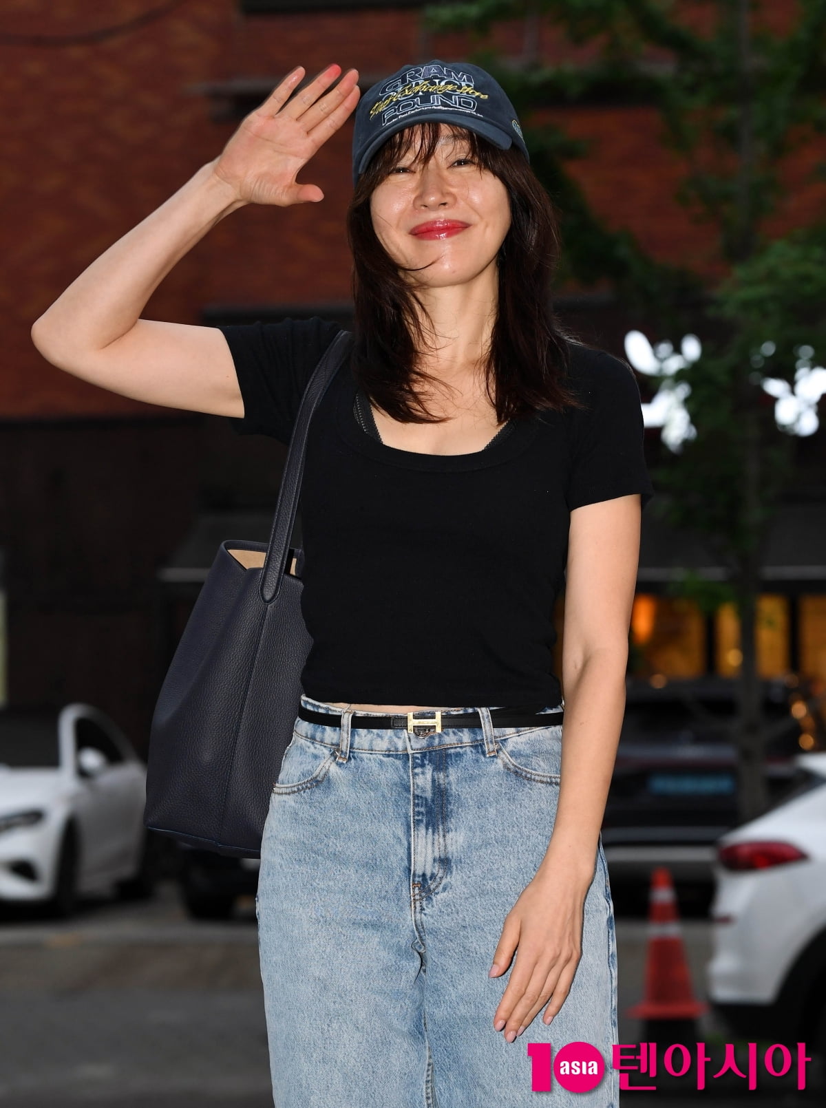 女優 オム・ジウォン、ドラマ『ドクスリ5兄弟をお願い！』の打ち上げに出席